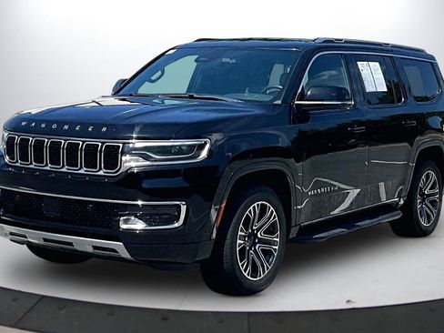 Certified 2024 Jeep Wagoneer Series II AWD/4WD image 4