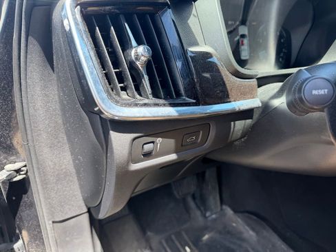 Used 2018 Volvo S90 T6 Momentum AWD/4WD image 6