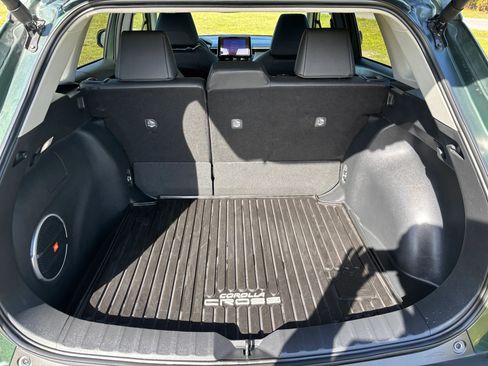 Used 2025 Toyota Corolla Cross XLE w/ Convenience Package image 25