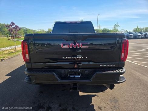 Used 2022 GMC Sierra 2500 Denali w/ Denali Black Diamond Edition AWD/4WD image 26