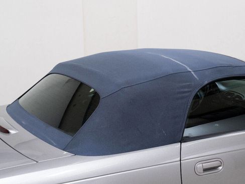 Used 2005 Ford Thunderbird Deluxe image 31