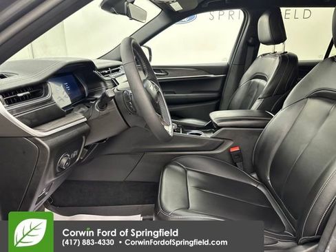 Used 2025 Jeep Grand Cherokee Limited w/ Trailer Tow Package image 22