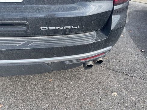 Used 2022 GMC Yukon Denali image 5