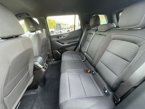 Used 2025 Chevrolet Equinox LT image 24