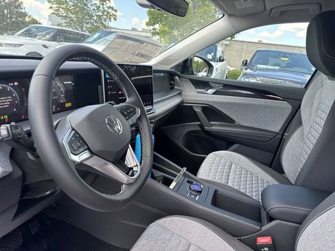 New 2025 Volkswagen Tiguan S image 11