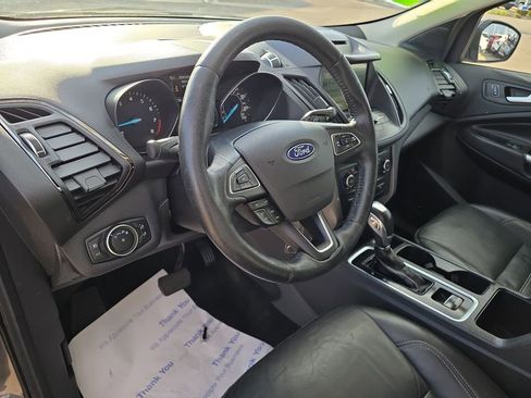 Used 2018 Ford Escape SEL image 19