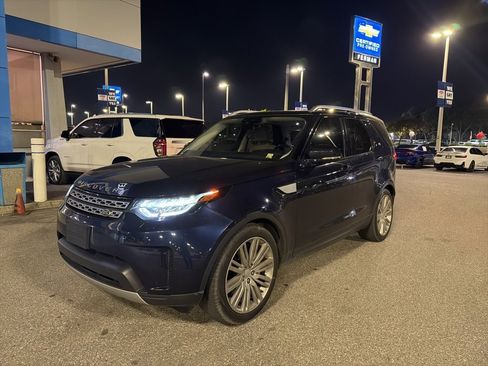 Used 2018 Land Rover Discovery HSE image 13