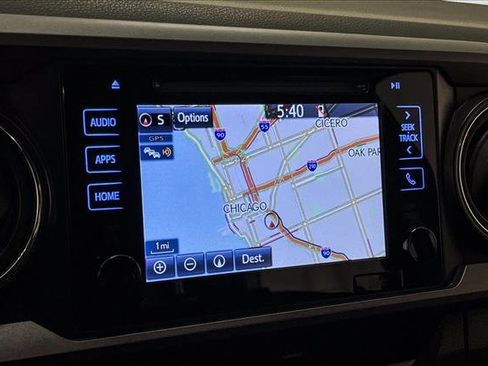 Used 2017 Toyota Tacoma TRD Sport image 13