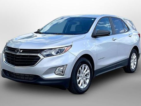 Certified 2021 Chevrolet Equinox LS w/ LS Convenience Package FWD image 3