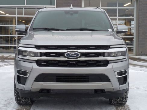 Used 2022 Ford Expedition Max Limited image 10