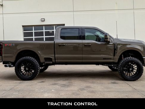 Used 2026 Ford F250 Platinum w/ Platinum Plus Package image 11