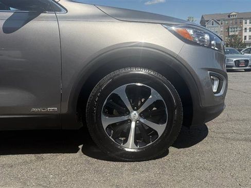 Used 2018 Kia Sorento EX w/ EX Advanced Touring Package AWD/4WD image 4