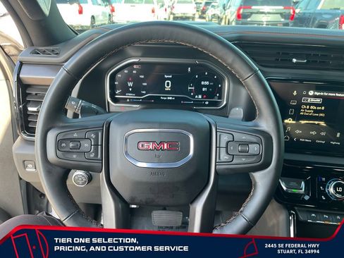 Used 2025 GMC Sierra 1500 AT4 w/ AT4 Premium Package AWD/4WD image 19