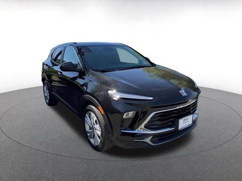 Used 2025 Buick Encore GX Preferred image 3