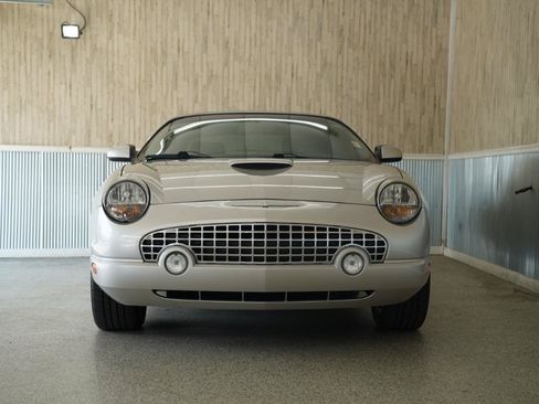 Used 2004 Ford Thunderbird RWD image 2
