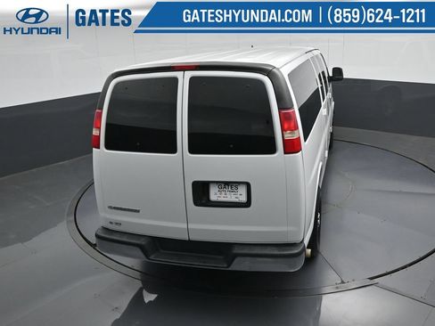 Used 2019 Chevrolet Express 3500 LT w/ LT Preferred Equipment Group RWD image 33