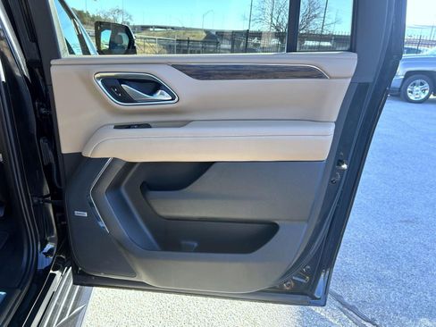 Certified 2023 Chevrolet Suburban Premier image 18