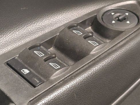 Used 2017 Ford Escape SE w/ Equipment Group 201A FWD image 27