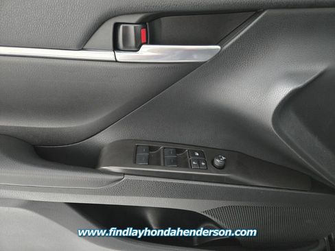 Used 2023 Toyota Camry SE image 15