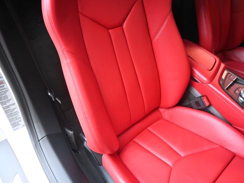 Used 2018 Audi R8 V10 w/ Premium Package RWD image 43