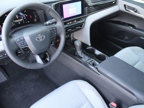 Used 2026 Toyota Camry LE FWD image 20