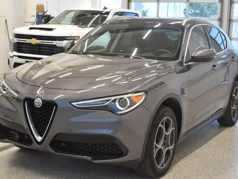 Used 2018 Alfa Romeo Stelvio Ti AWD/4WD image 9