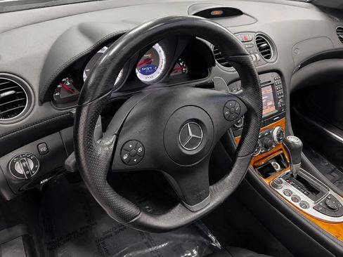 Used 2009 Mercedes-Benz SL 63 AMG image 11