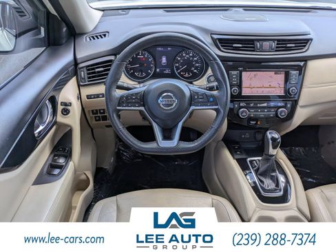 Used 2020 Nissan Rogue SL w/ Premium Package FWD image 14