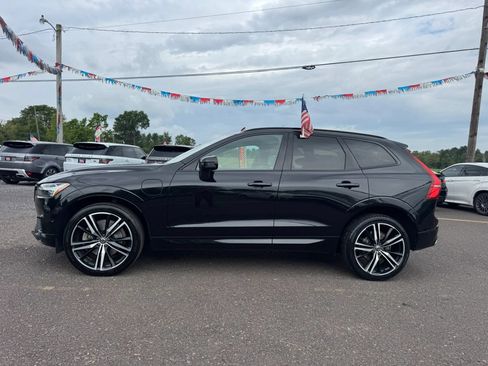 Used 2021 Volvo XC60 T8 R-Design w/ Advanced Package AWD/4WD image 2