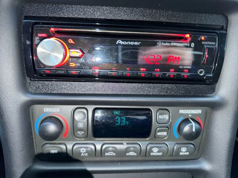 Used 2003 Chevrolet Corvette Coupe w/ Preferred Equipment Group image 23