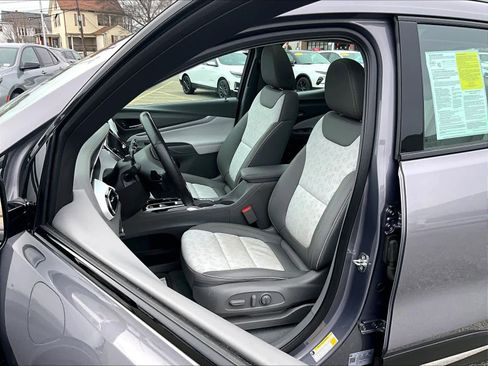 Used 2023 Chevrolet Bolt EUV Premier w/ Sun & Sound Package image 10