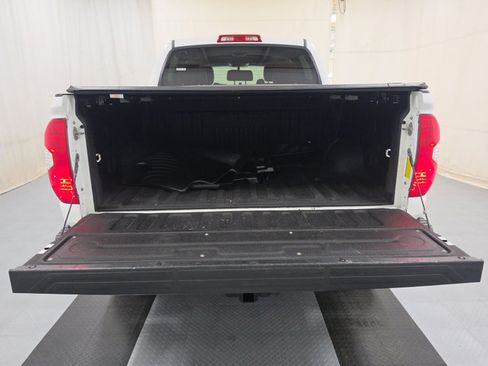 Used 2017 Toyota Tundra Platinum AWD/4WD image 7