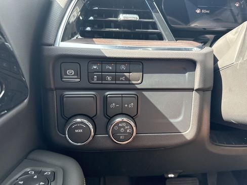 New 2026 Chevrolet Suburban Premier image 13