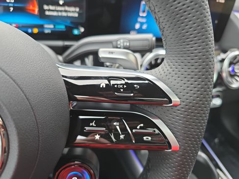 New 2026 Mercedes-Benz GLA 35 AMG 4MATIC image 18