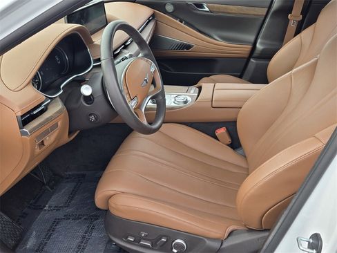 Used 2024 Genesis G80 image 10