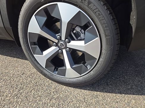 New 2026 Volvo XC40 B5 Core w/ Climate Package image 6