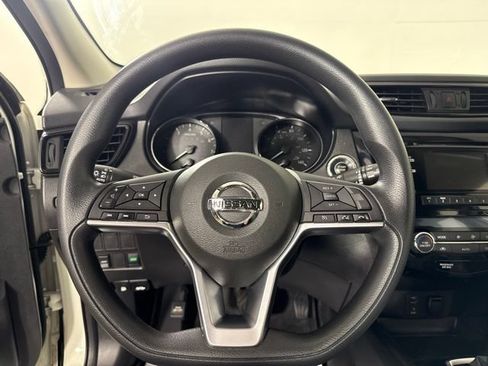 Used 2017 Nissan Rogue Sport SV AWD/4WD image 17