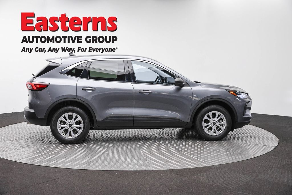 Used 2024 Ford Escape Active AWD/4WD image 6