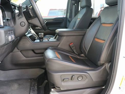 Used 2024 GMC Sierra 1500 AT4 w/ AT4 Premium Package image 17