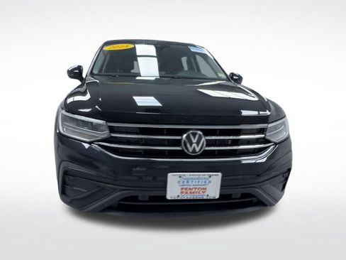 Used 2024 Volkswagen Tiguan SE w/ Panoramic Sunroof Package AWD/4WD image 19