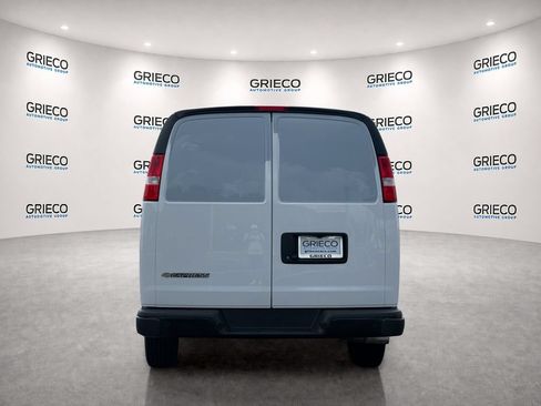 Certified 2024 Chevrolet Express 2500 RWD image 6