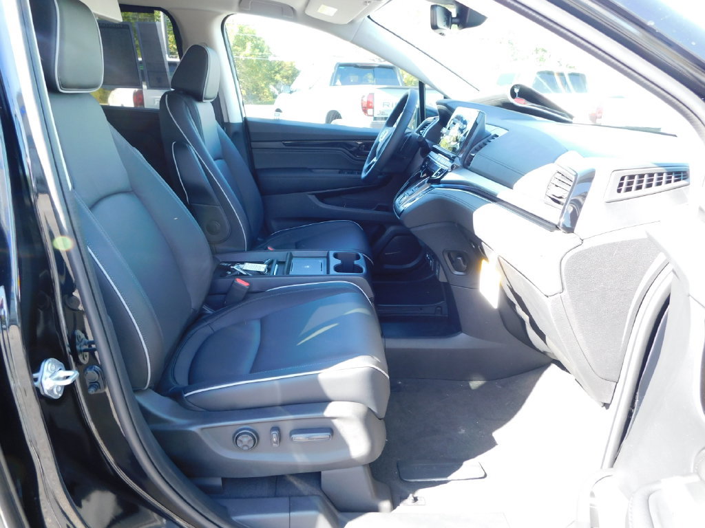 New 2027 Honda Odyssey Touring image 18