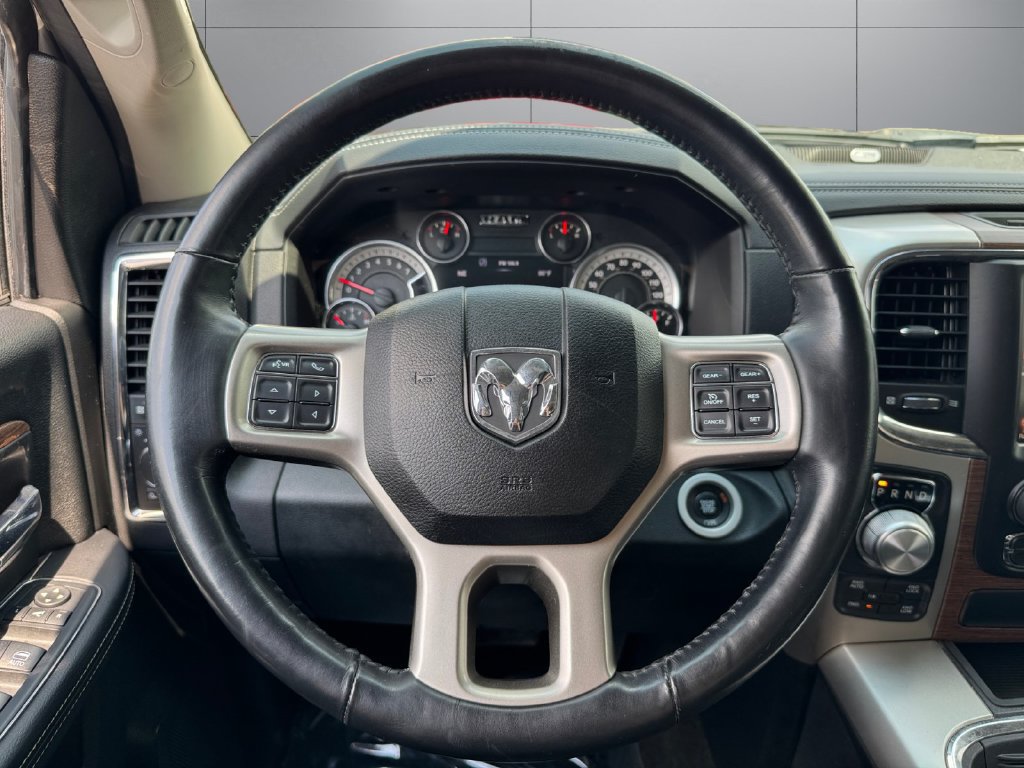 Used 2017 RAM 1500 Laramie w/ Convenience Group AWD/4WD image 13