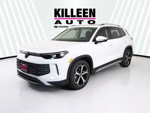 New 2026 Volkswagen Tiguan SE image 3