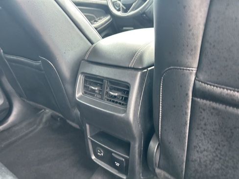 Used 2022 Ford Edge Titanium image 41