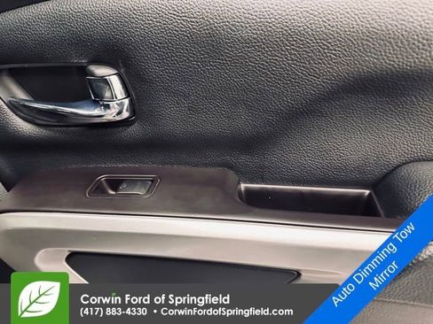 Used 2020 Nissan Titan SL w/ Moonroof Package image 15