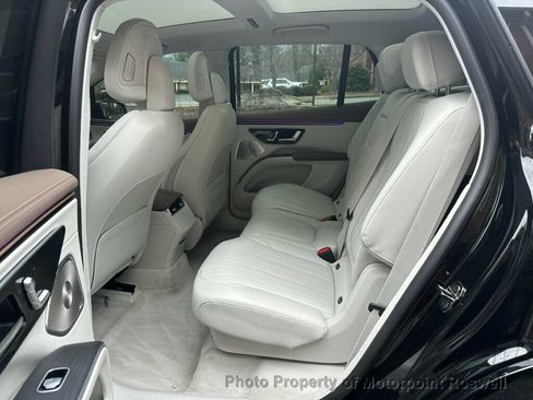 Used 2023 Mercedes-Benz EQS 580 4MATIC SUV image 20