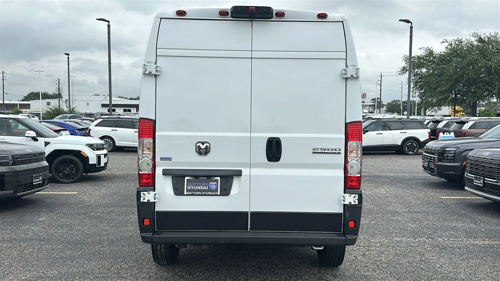 Used 2026 RAM ProMaster 2500 w/ Convenience Group FWD image 13