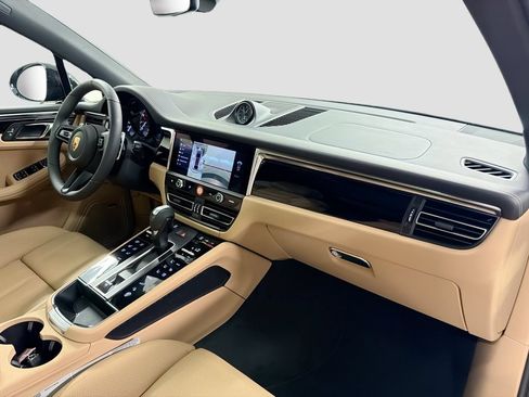 New 2026 Porsche Macan AWD/4WD image 30