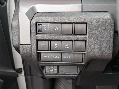 Used 2024 Toyota Tacoma TRD Off-Road image 17